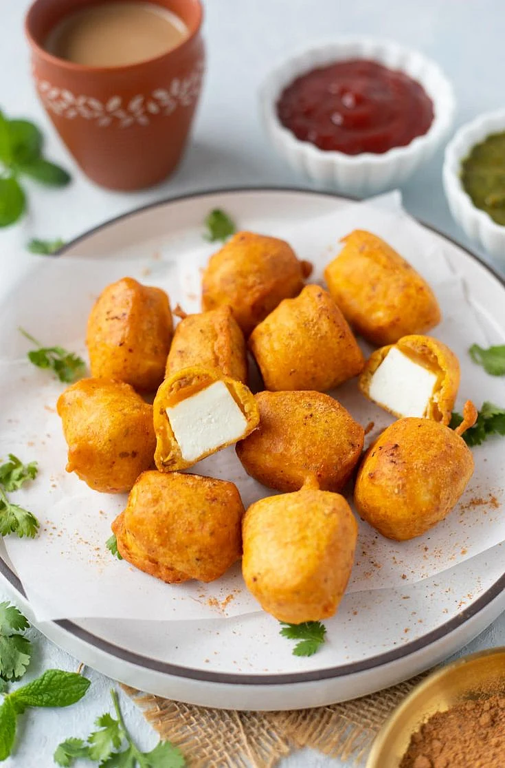 Aloo Paneer Pakoda