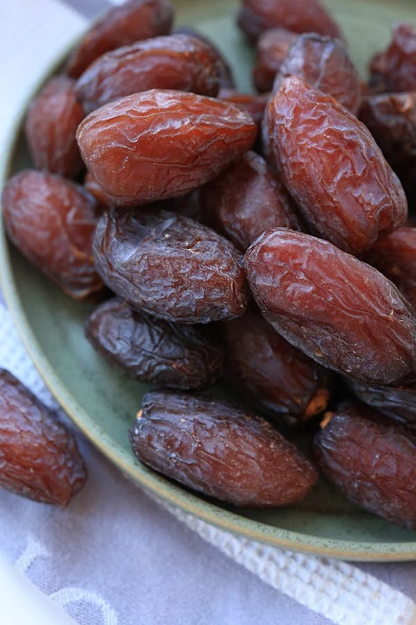 dates 7