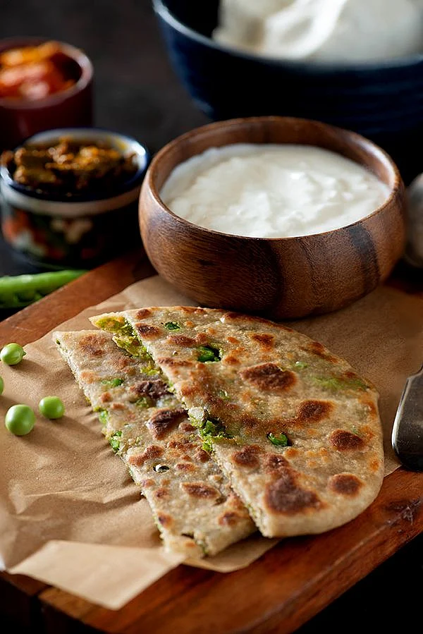matar paratha