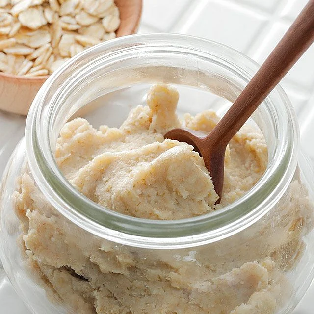 Curd and Oats Scrub