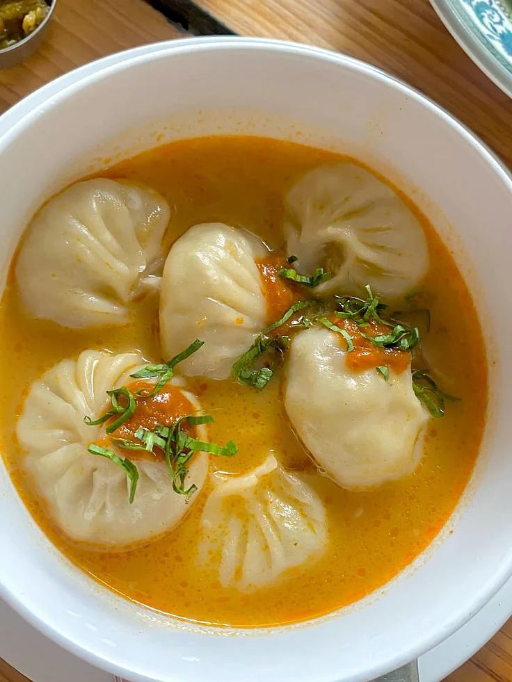 jhol momos
