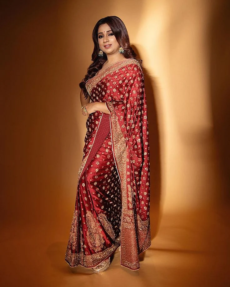Durga Puja 2023 Steal Shreya Ghoshals Royal Red Saree Look At THIS Price