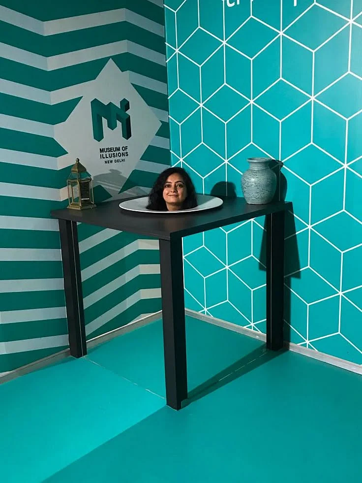 Delhi’s Museum of Illusion Amazes People with Wonderful Optical Tricks