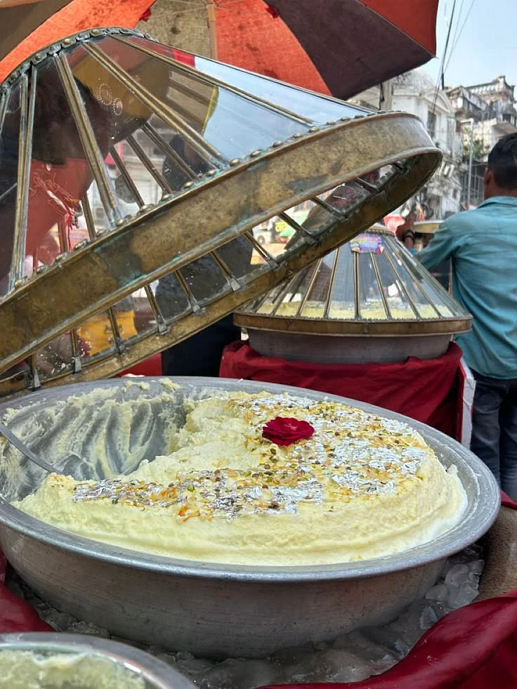 makhan malai lucknow