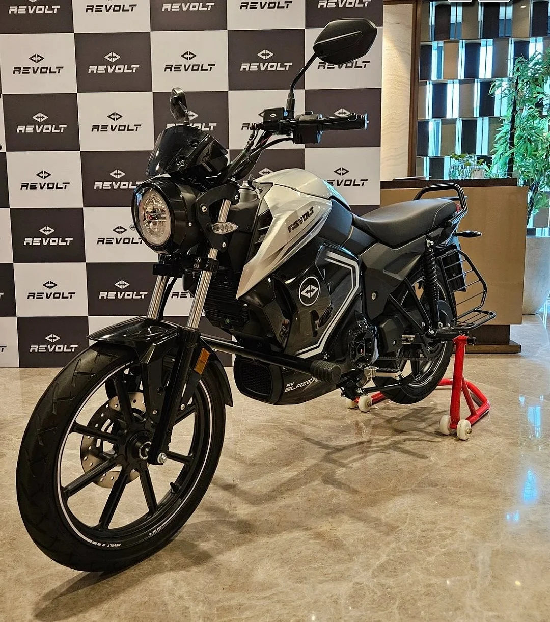 GkoIFGqXUAA455F