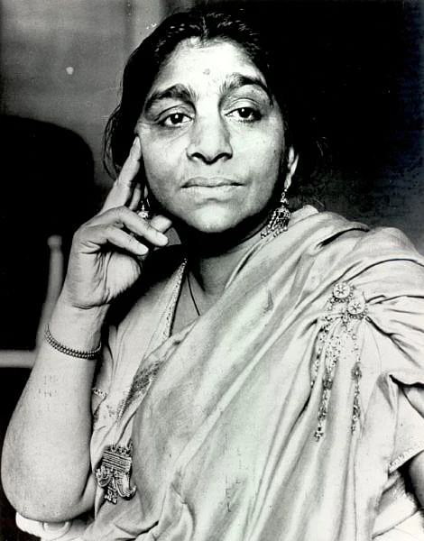 Sarojini Naidu WWI poetry and the ‘Gift’ of India – Young Poets Network