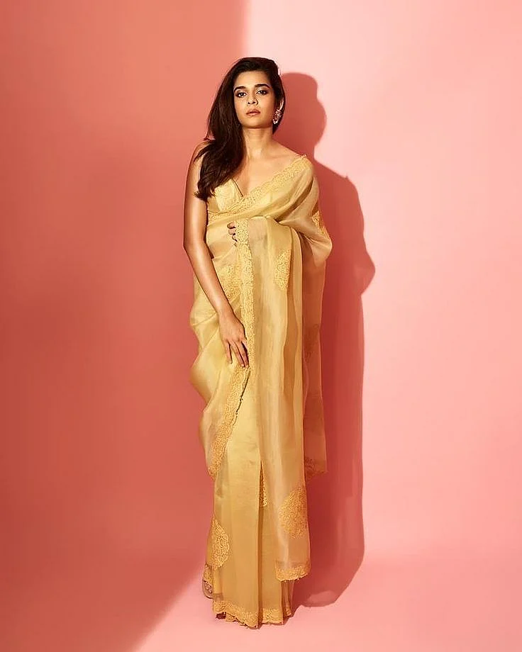 mithila palkar 57