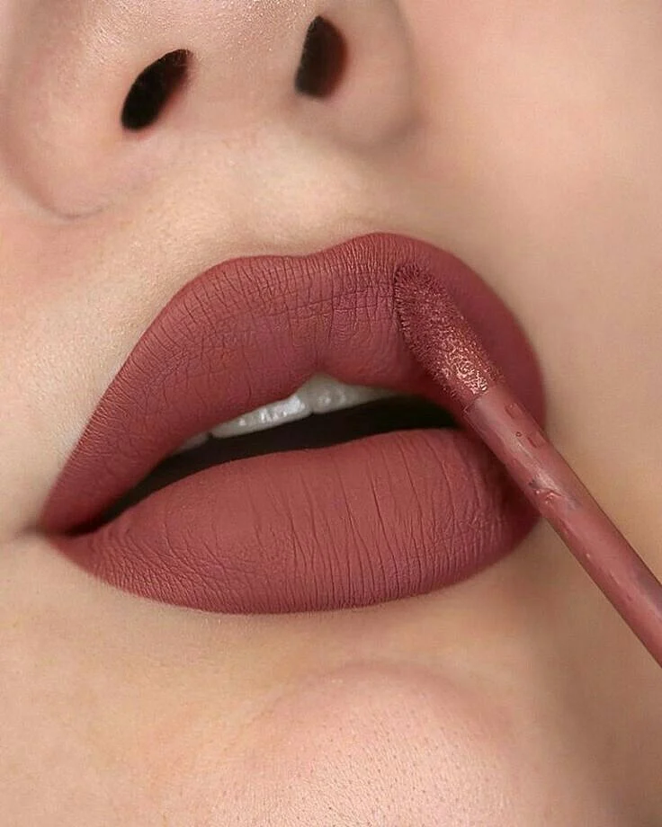 lipsticlk