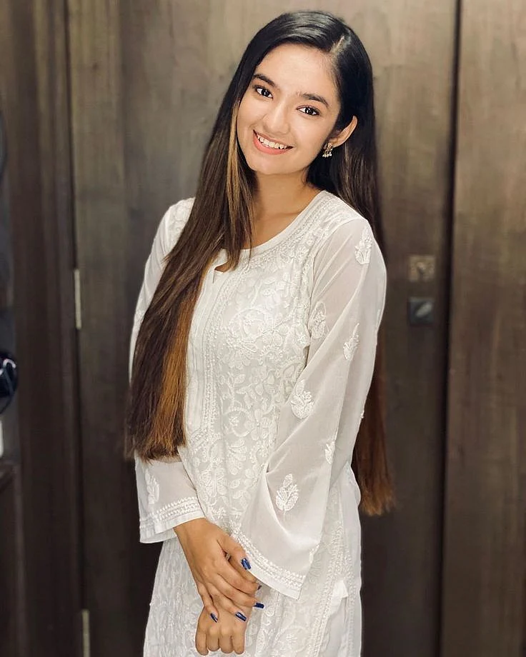 anushka sen