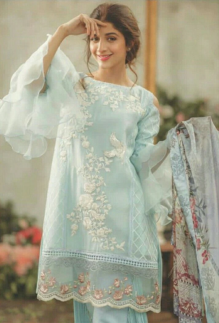 mawra hocane suit 3
