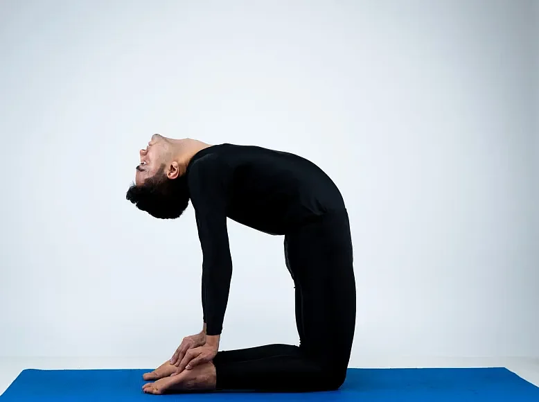 Ustrasana Camel steps