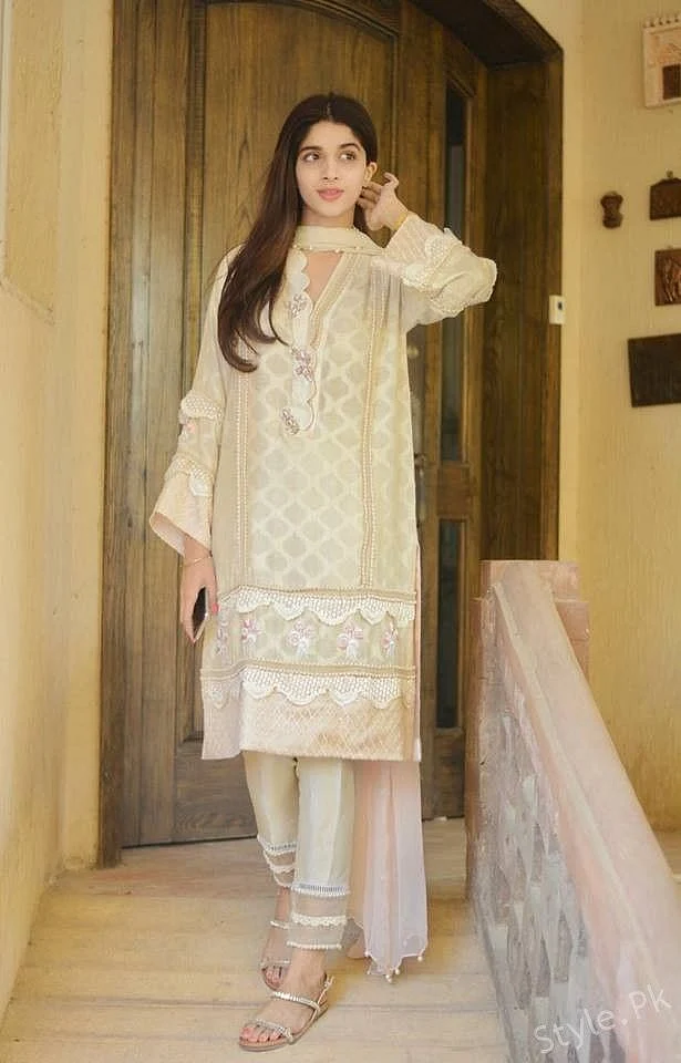 mawra hocane suit 4