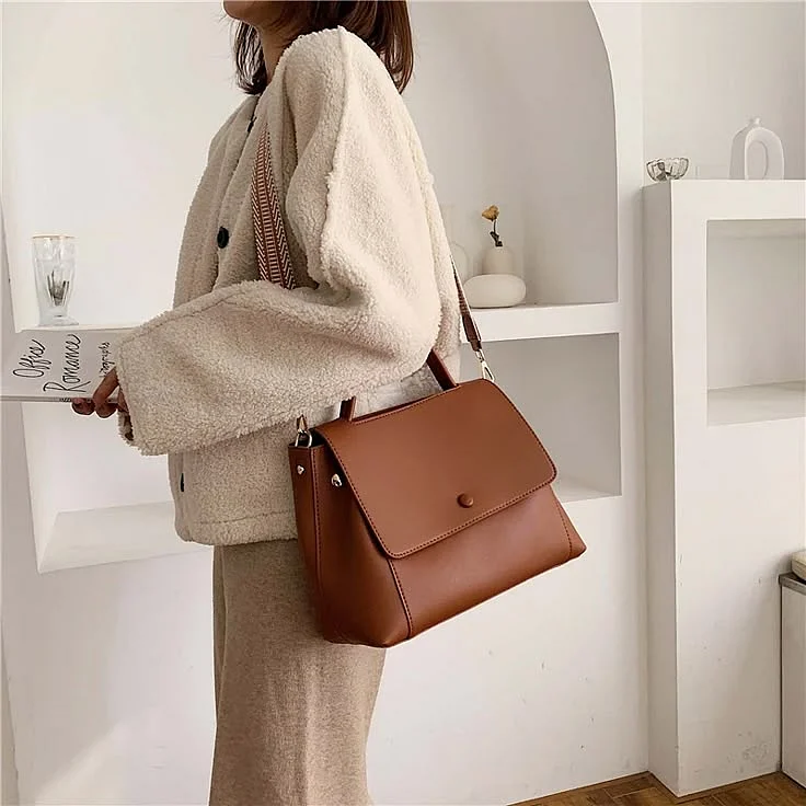 USS Bags Coloso Womens Handbag