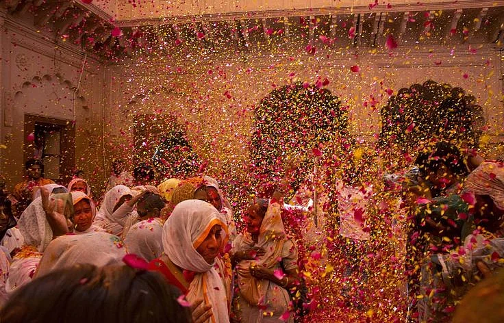 Indian widows colorfully break a 400 year old taboo to celebrate the festival of Holi