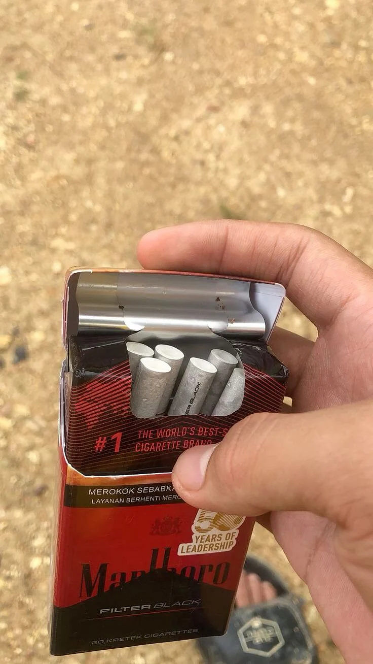 Cigarette