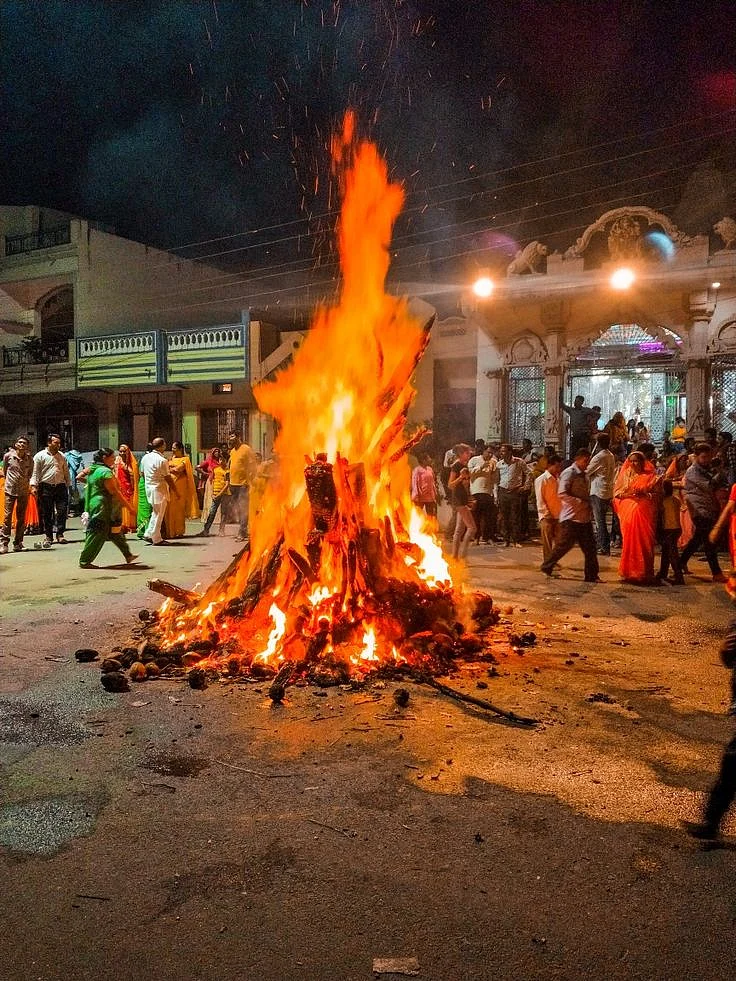 Holika Dahan 4