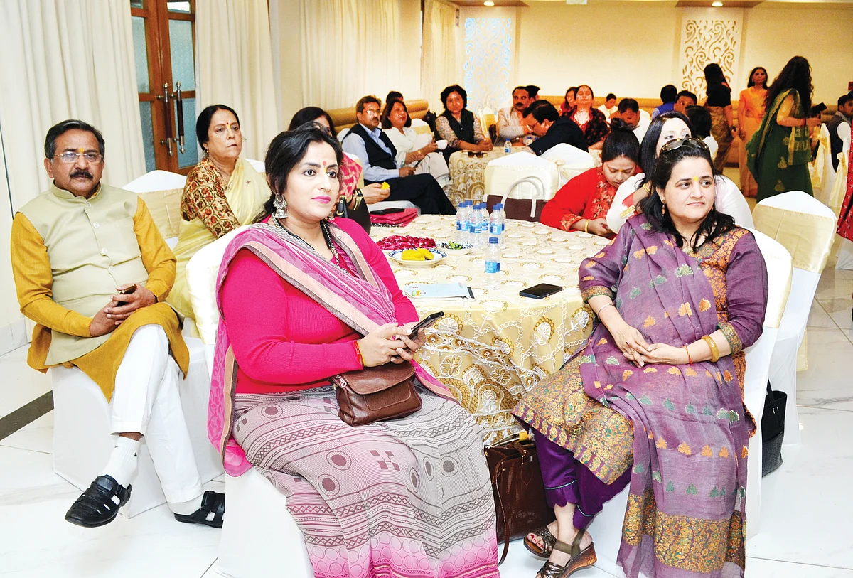 06 Amit Shrivastava Rashtiya saveka samiti Holi Milan 2