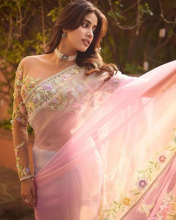 Janhvi Kapoor Saree 1