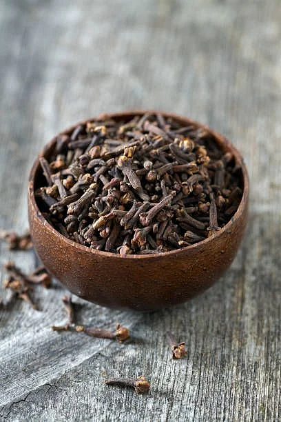 cloves9