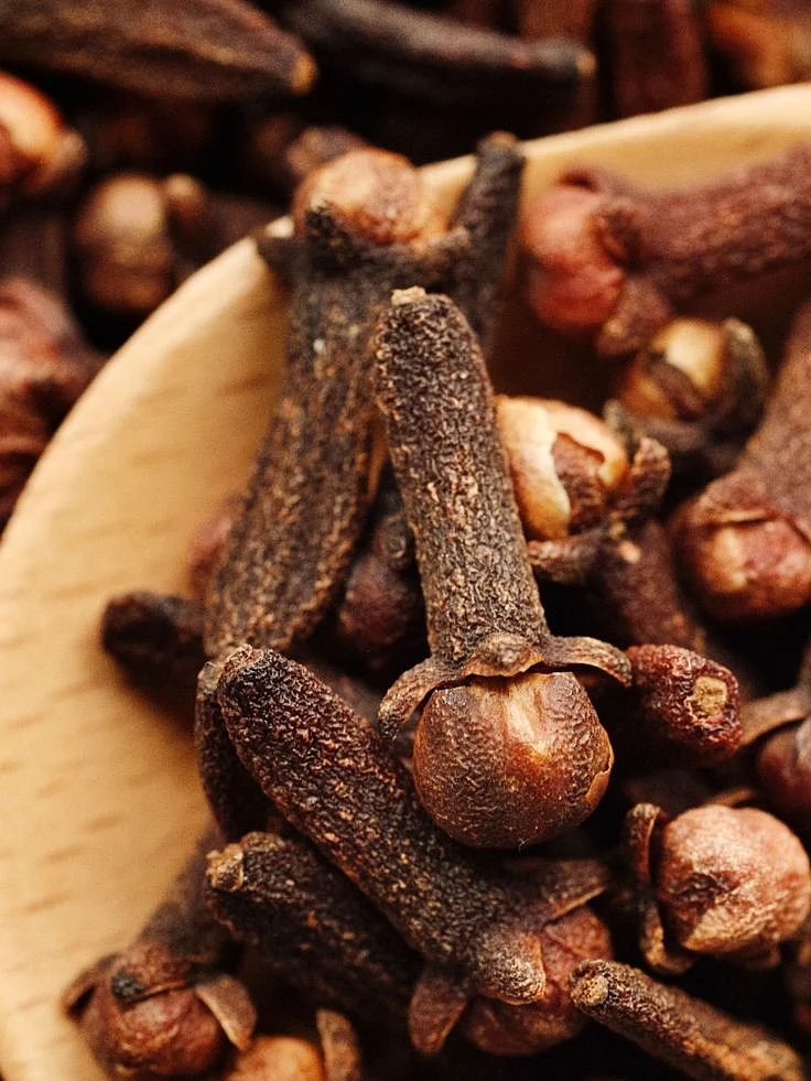 cloves5