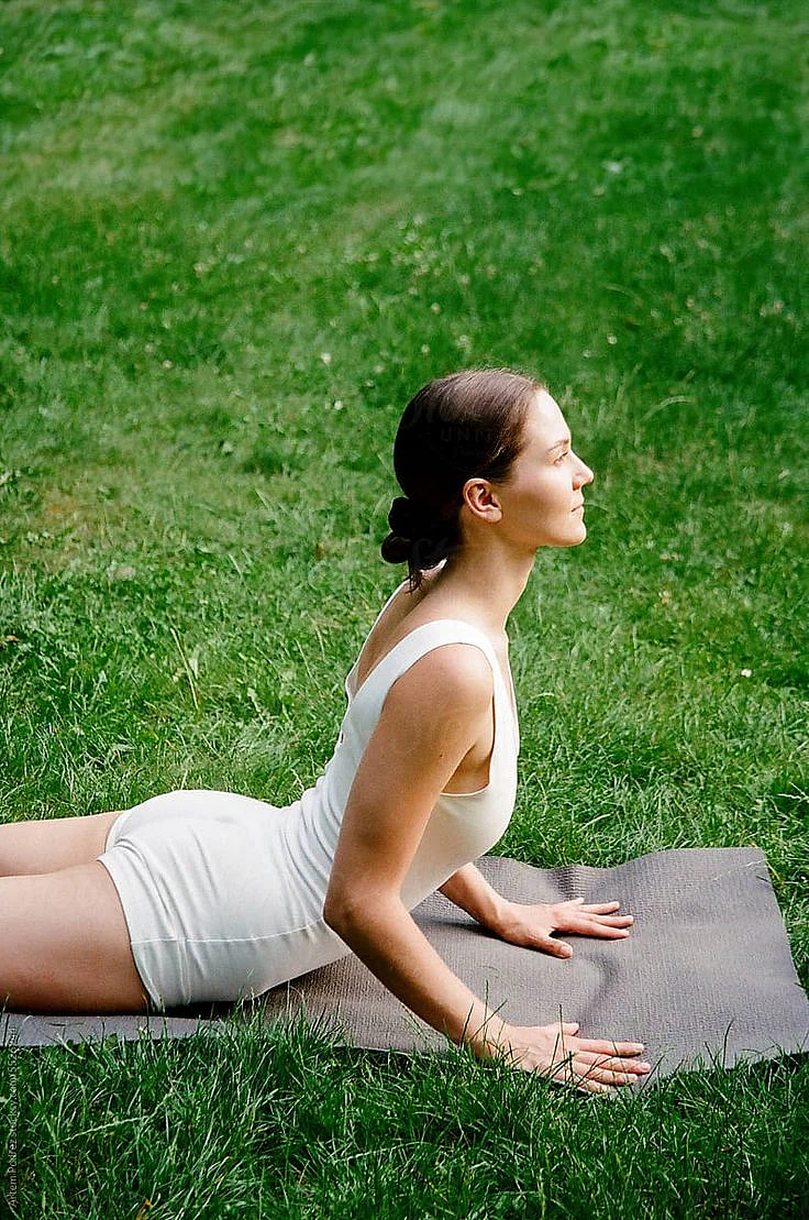 Cobra pose