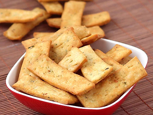 namak pare