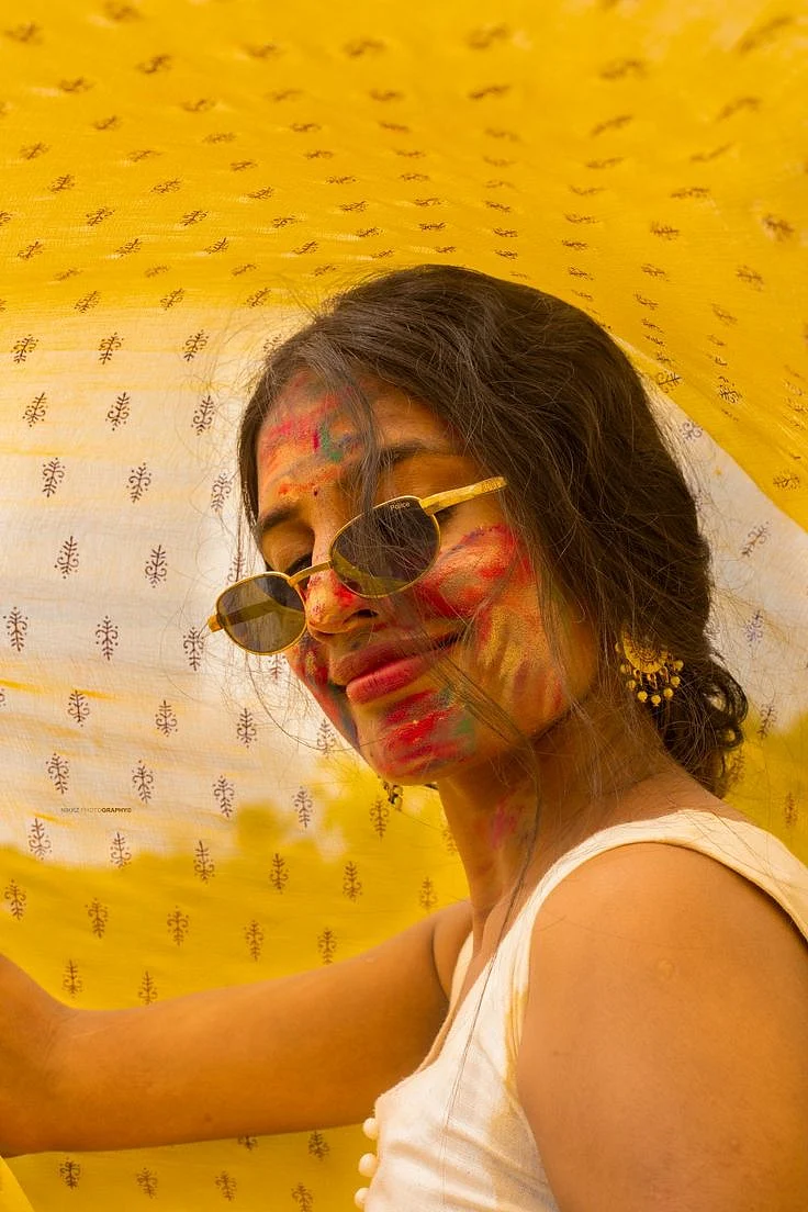 HOLI HAI