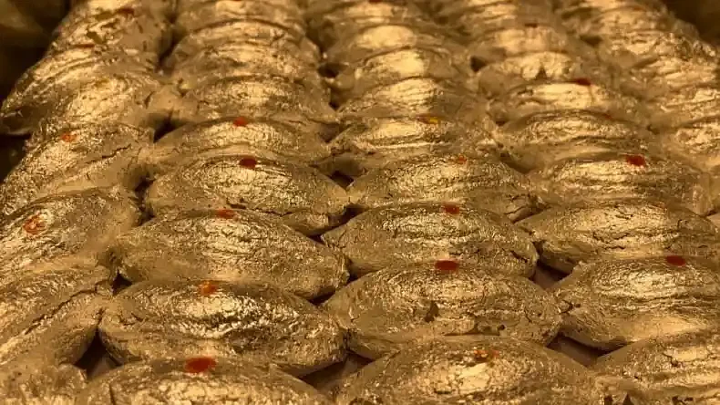 Golden Gujiya 1