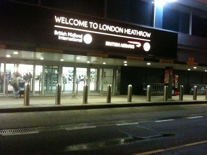 London Heathrow Airport 6u