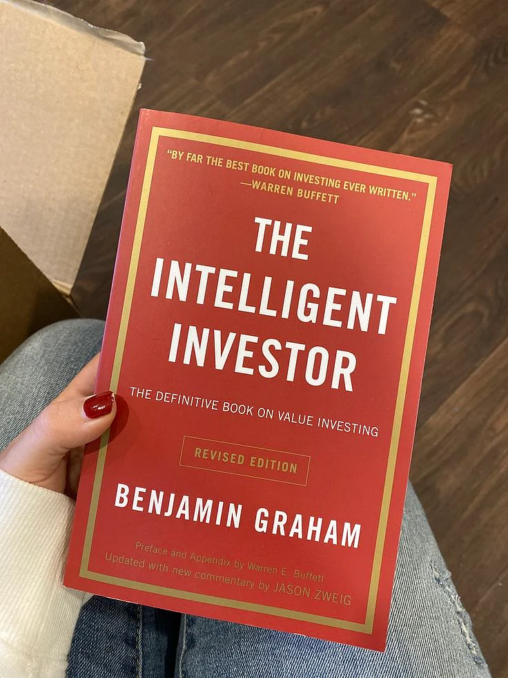 The Intelligent Investor Rev Ed The Definitive Book on Value Investing