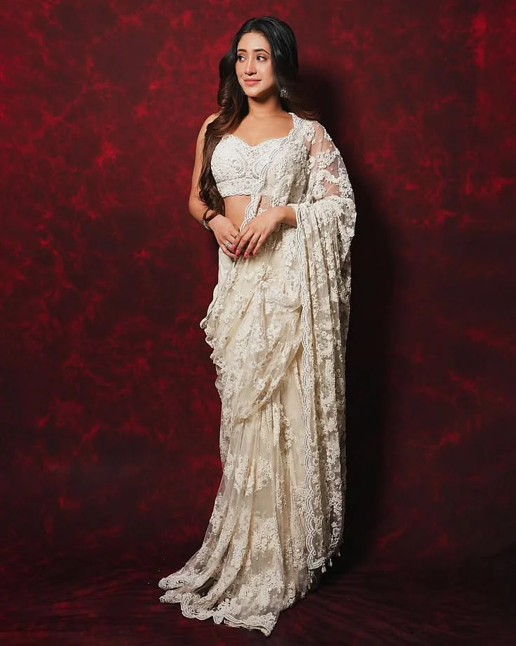 Shivangi Joshi 4