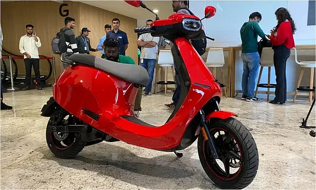 OlaS1ProPlusGen3launchedinIndiacarandbike1a12effd3de