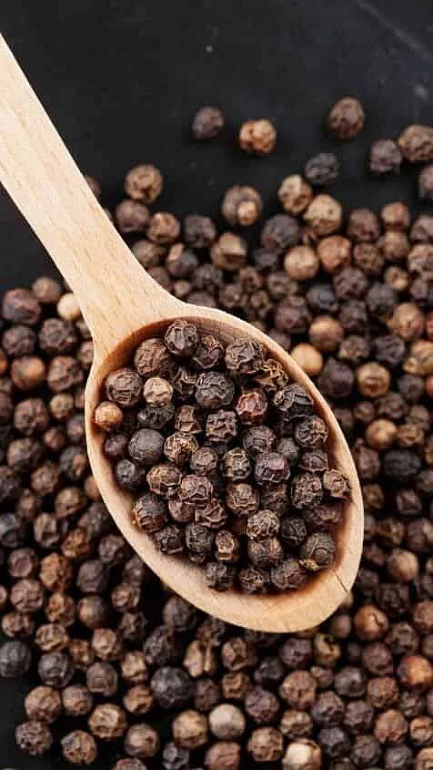 black pepper 4