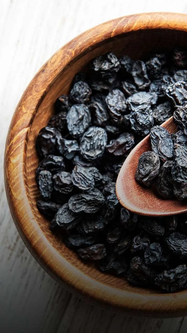 Black Raisins3