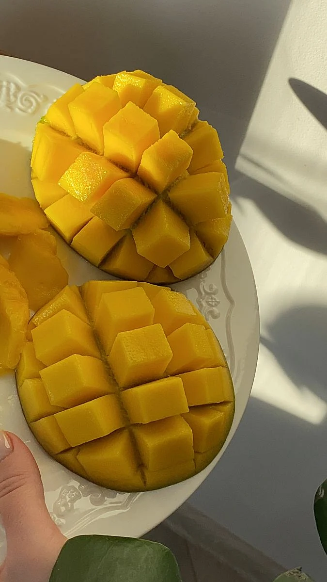 mangoes. 7
