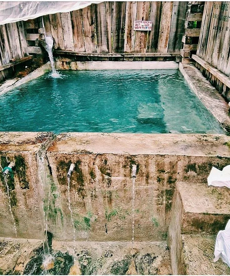 Kheerganga Hot Water Springs Himachal Pradesh