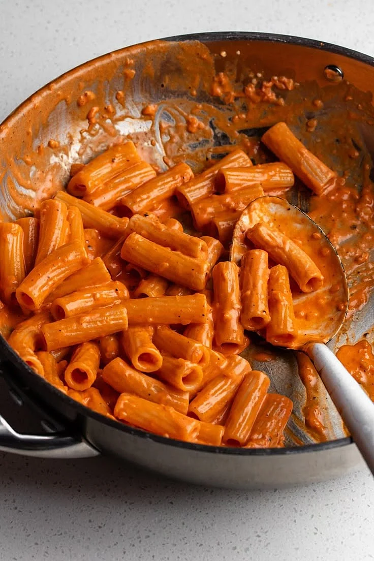 Easy and Delicious Creamy Tomato Pasta Sauce