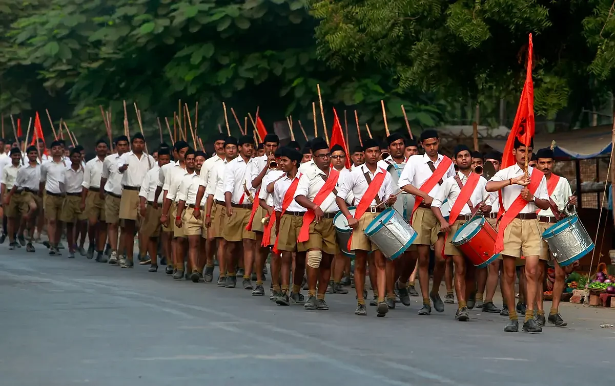Rashtriya Swayamsevak Sangh rss path sanchalan dusshaera festival allahabad 1