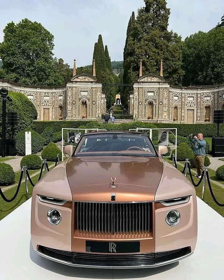 Rolls Royce Boat Tail