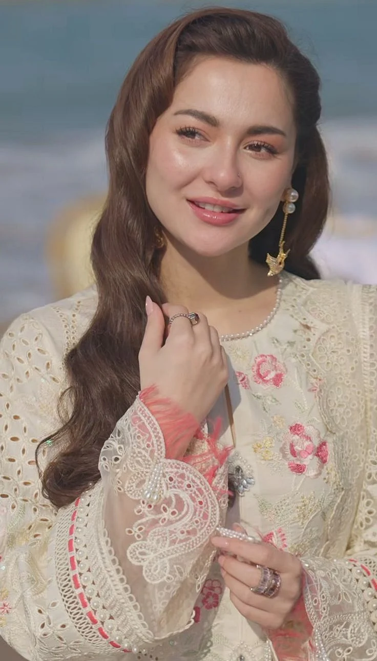 Hania Amir Looks Beautiful and Gorgeous