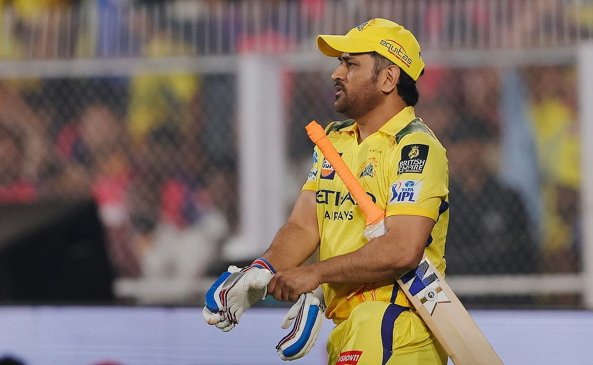 MS Dhoni cv
