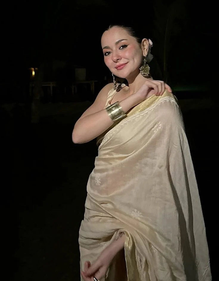 Hania Amir 7