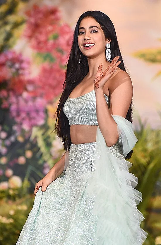 Janhvi Kapoor 28 Most Beautiful PicturesAgeEducationMovies More