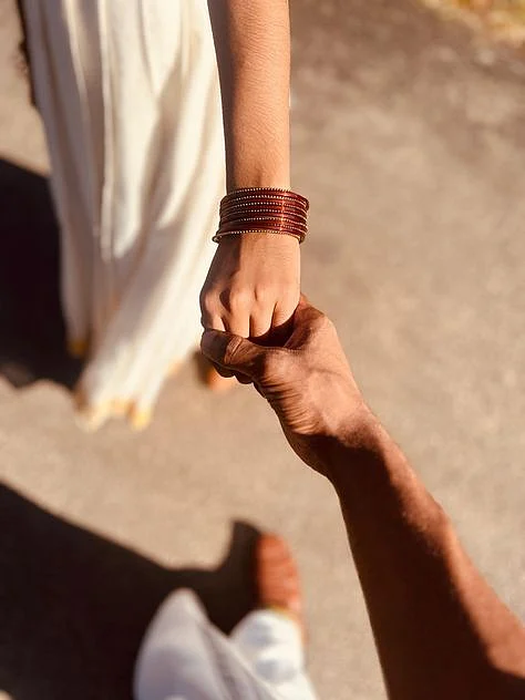 Indian Couple Poses to recreate Couple Goals but Desi style Romantic Poses