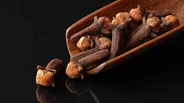 clove health benefits