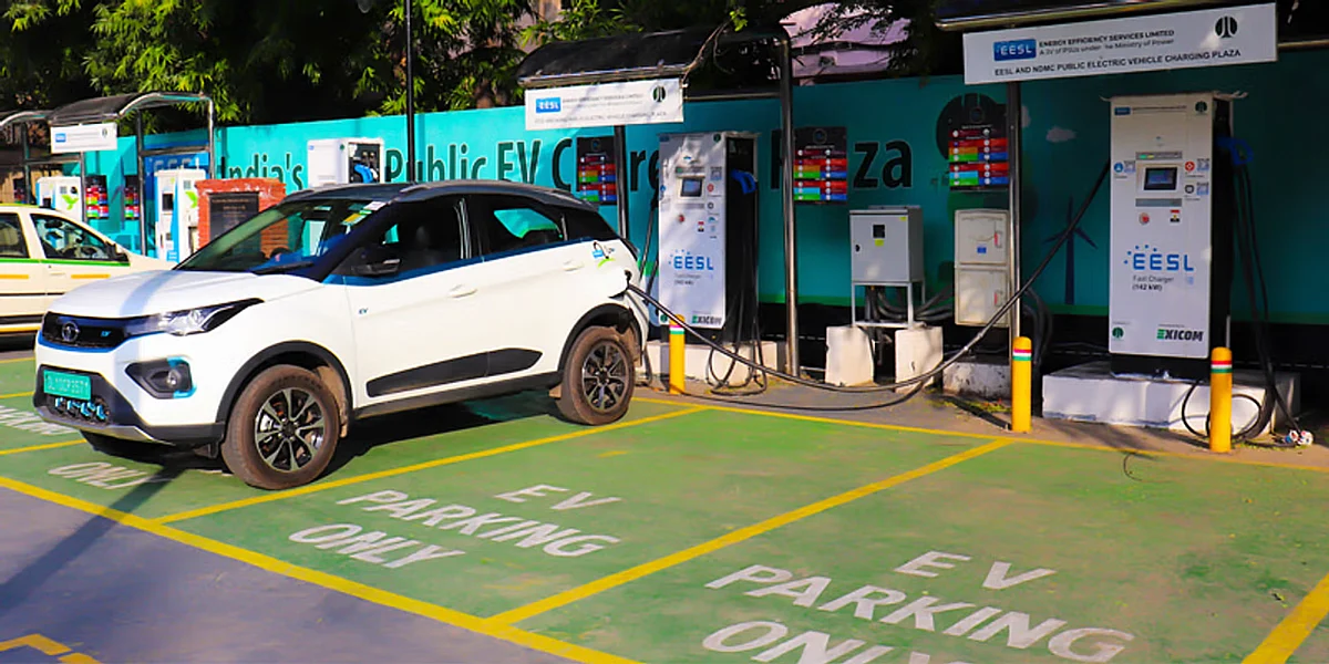 all vehicles will have to be electric delhi government minister speaks on ev policy 2 0 1697808652456