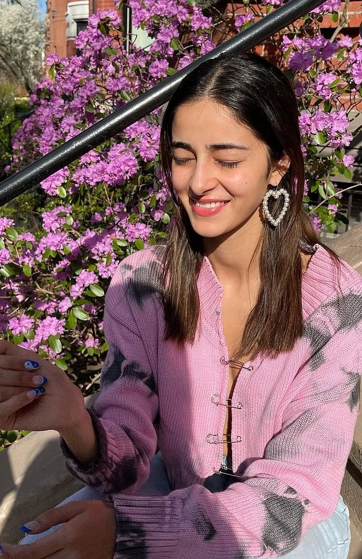 Ananya Pandey 9