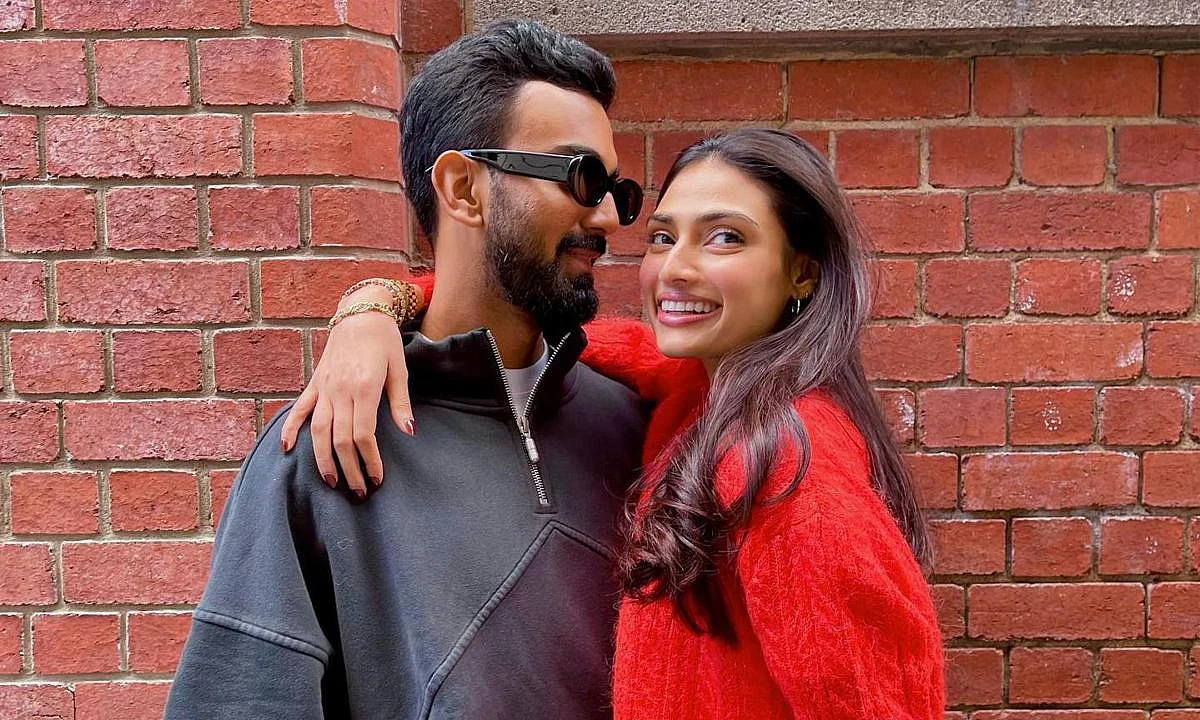 KL Rahul with Athiya Shetty d