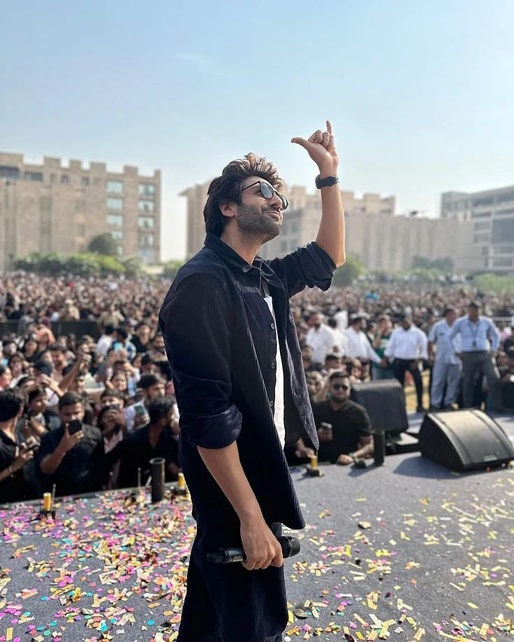 KARTIK AARYAN 19no24