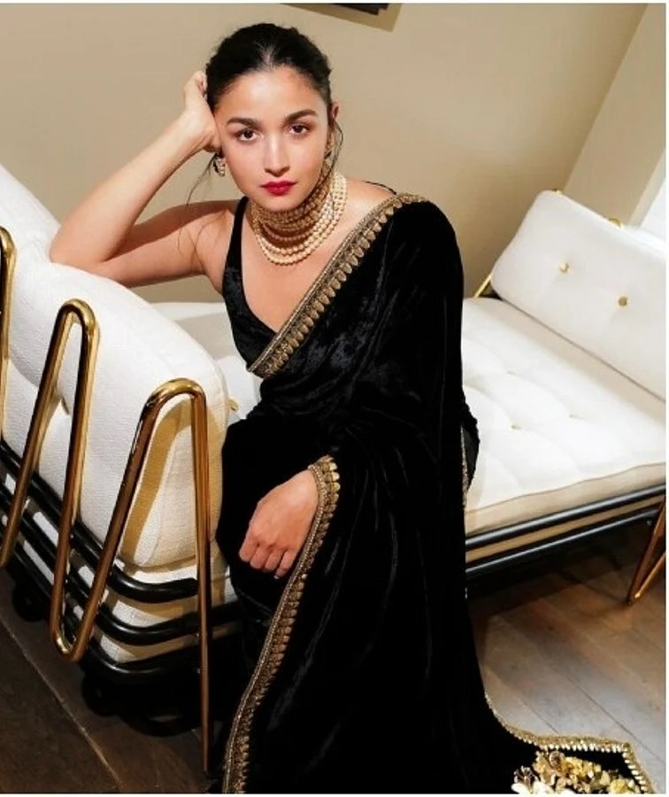 alia bhatt 1708239037082 1708239043418